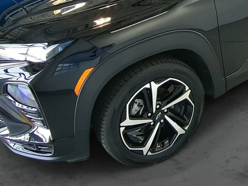 Used 2023 Chevrolet TrailBlazer RS w/ Sun and Liftgate Package image 7