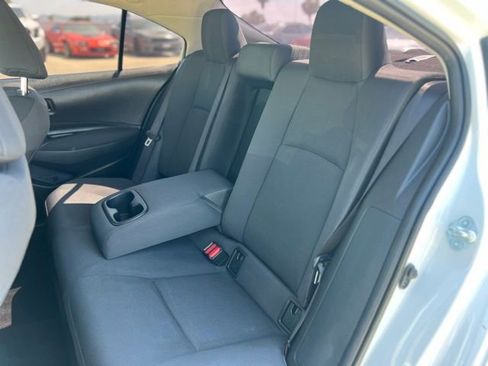 Used 2022 Toyota Corolla LE FWD image 17