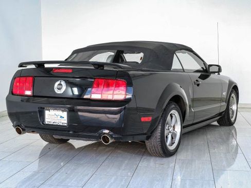 Used 2006 Ford Mustang GT RWD image 6