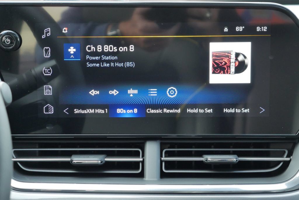 New 2026 Chevrolet Trax ACTIV w/ Sunroof Package FWD image 20
