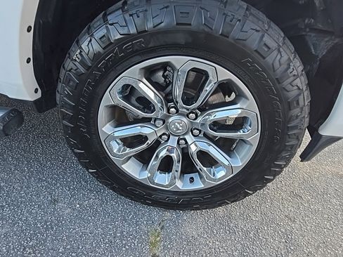 Used 2019 RAM 1500 Laramie w/ Sport Appearance Package image 11