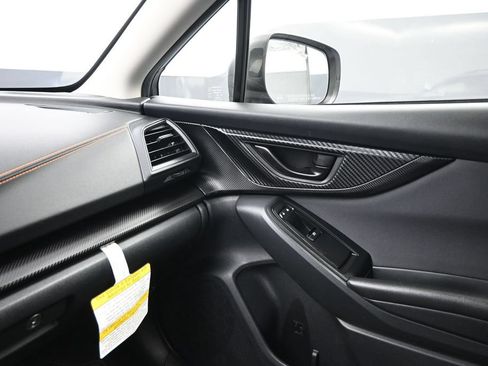 Used 2022 Subaru Crosstrek 2.0i Premium w/ Moonroof Package AWD/4WD image 7