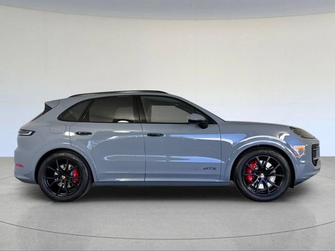 New 2026 Porsche Cayenne GTS AWD/4WD image 9