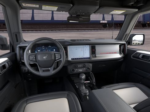 New 2026 Ford Bronco Outer Banks AWD/4WD image 9