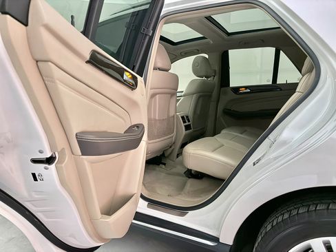 Used 2014 Mercedes-Benz ML 350 ML350 4MATIC image 21