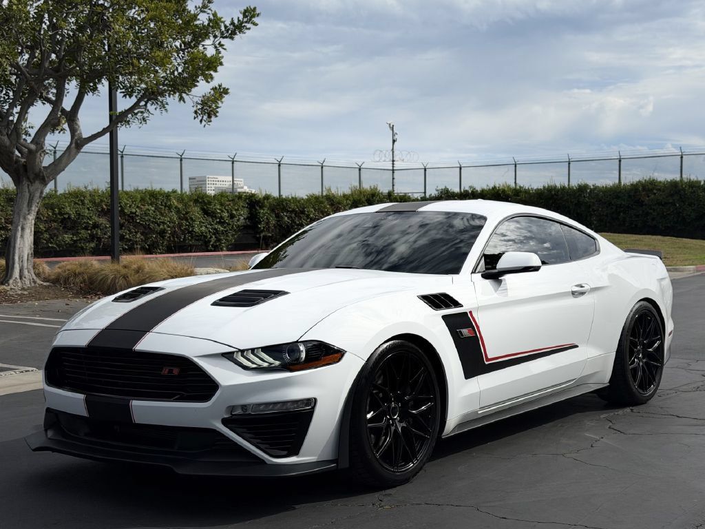 Used 2022 Ford Mustang GT Premium w/ GT Performance Package RWD image 2