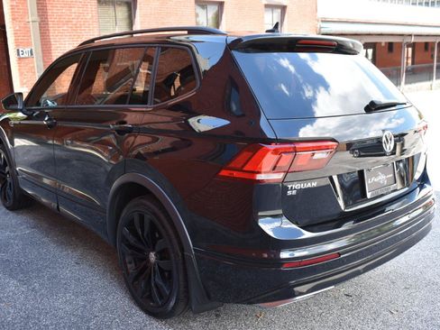 Used 2021 Volkswagen Tiguan SE R-Line AWD/4WD image 5