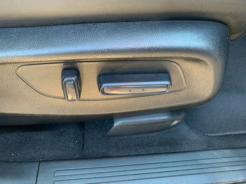 Used 2024 Honda CR-V EX-L image 12