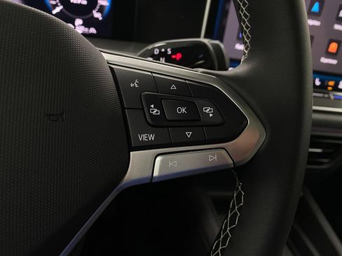 New 2025 Volkswagen Tiguan SE image 15