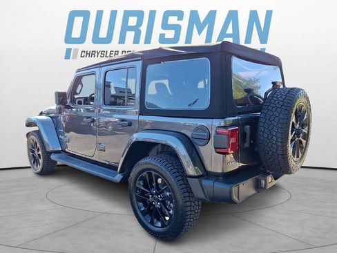 Used 2024 Jeep Wrangler Unlimited Sahara AWD/4WD image 4