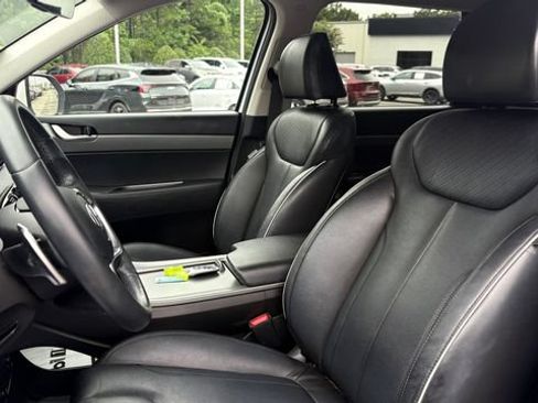 Used 2023 Hyundai Palisade SEL FWD image 11