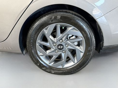 Used 2024 Hyundai Elantra SEL FWD image 37