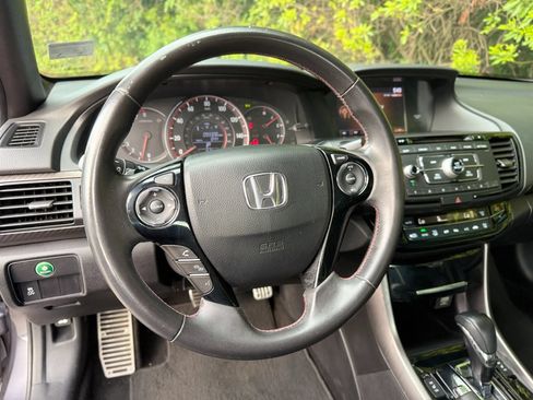 Used 2017 Honda Accord Sport Special Edition image 38