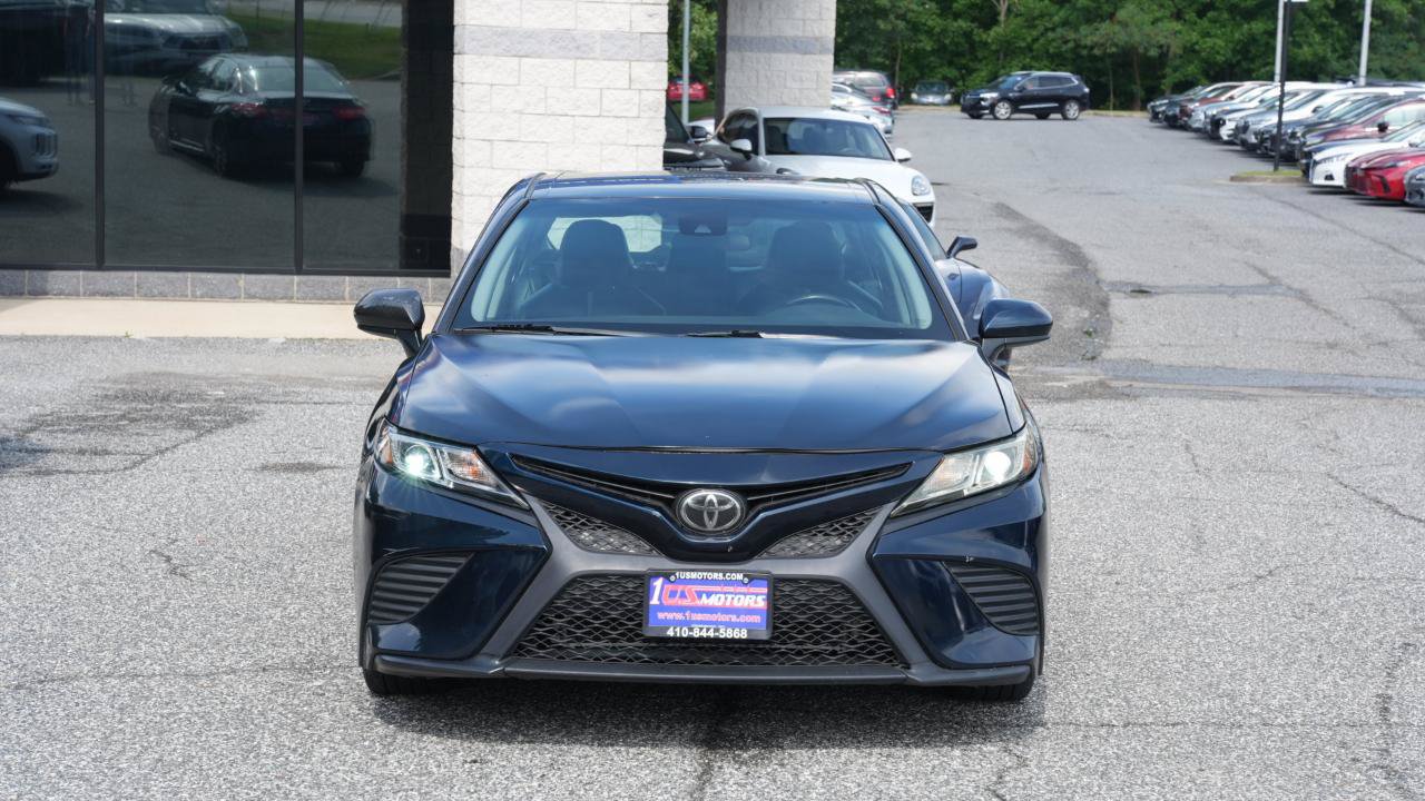 Used 2020 Toyota Camry SE FWD image 2