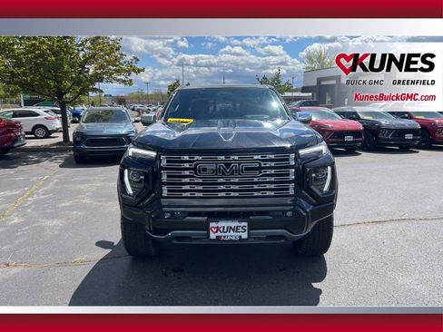New 2026 GMC Canyon Denali w/ LPO, Denali Black Edition AWD/4WD image 11