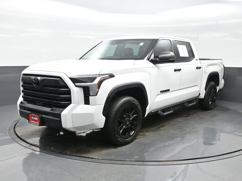 Used 2023 Toyota Tundra SR5 AWD/4WD image 2