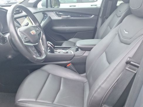 Used 2023 Cadillac XT5 Premium Luxury w/ Technology Package FWD image 12