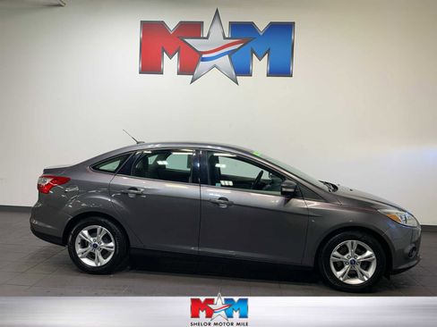 Used 2013 Ford Focus SE image 1