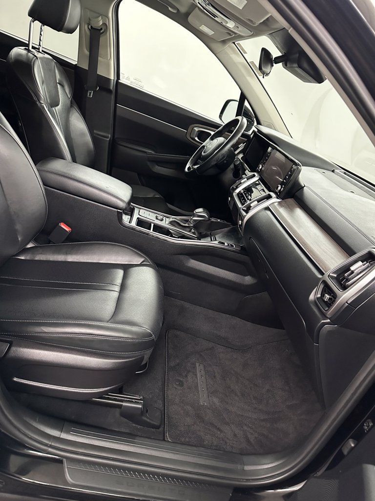 Used 2022 Kia Sorento S w/ Panoramic Sunroof Package AWD/4WD image 37