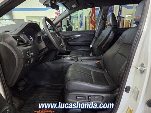 Used 2023 Honda Passport TrailSport image 7