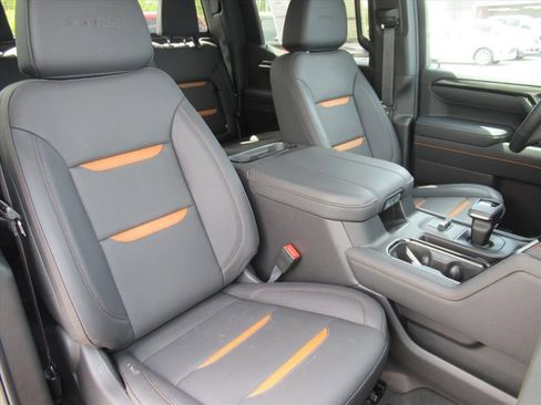 New 2026 GMC Sierra 1500 AT4 w/ AT4 Premium Package AWD/4WD image 9