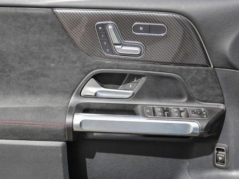 New 2025 Mercedes-Benz GLB 35 AMG 4MATIC image 20