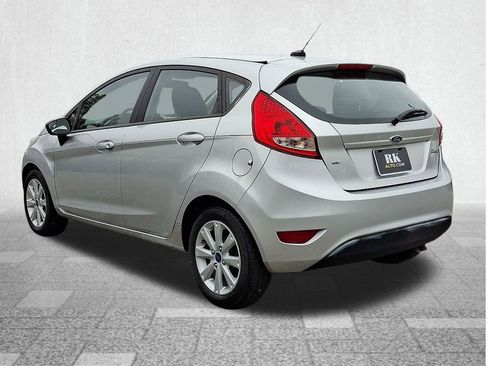 Used 2012 Ford Fiesta SE image 4