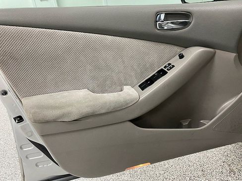 Used 2009 Nissan Altima 2.5 image 16