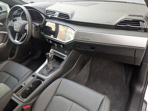 Used 2024 Audi Q3 2.0T Premium image 22