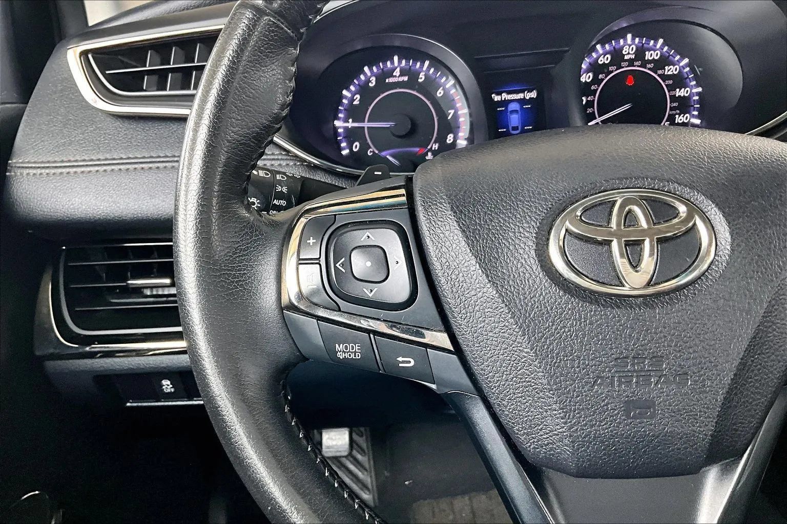 Used 2016 Toyota Avalon XLE Plus FWD image 10