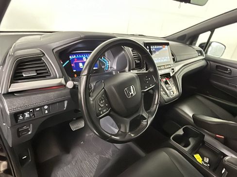 Used 2023 Honda Odyssey Sport image 14