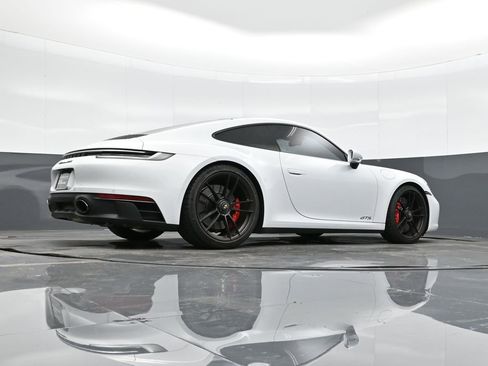 Certified 2022 Porsche 911 Carrera GTS image 37