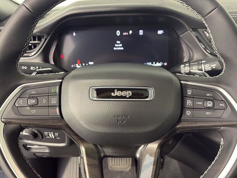 New 2026 Jeep Grand Cherokee L 4WD image 13