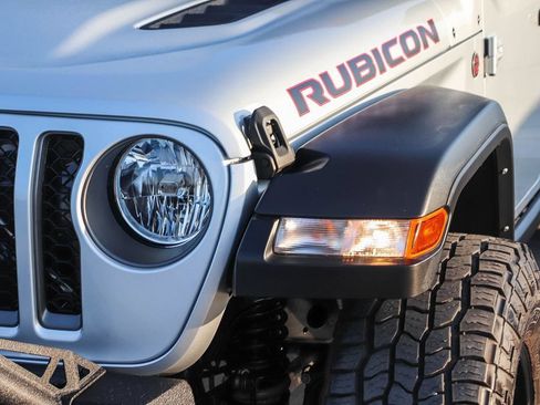Used 2022 Jeep Gladiator Rubicon w/ Trailer Tow Package AWD/4WD image 5
