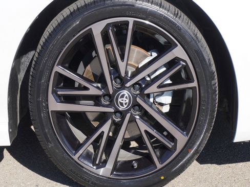 Used 2025 Toyota Camry XSE image 5