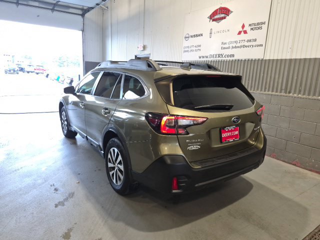Used 2022 Subaru Outback Premium AWD/4WD image 5