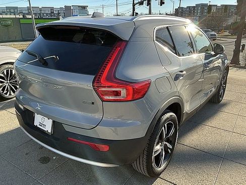 Certified 2025 Volvo XC40 B5 Core image 6