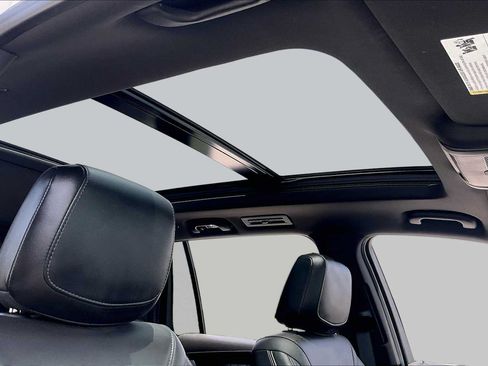 Used 2024 Cadillac XT6 Premium Luxury w/ LPO, Floor Liner Package FWD image 14