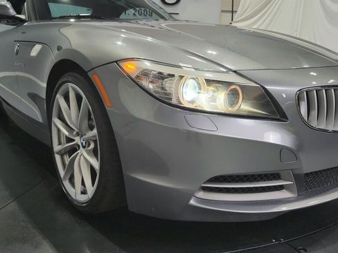 Used 2009 BMW Z4 sDrive35i RWD image 40