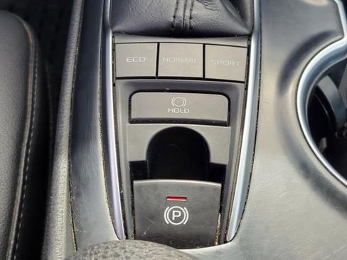 Used 2018 Toyota Camry XSE FWD image 28