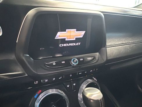 Used 2022 Chevrolet Camaro LT w/ Technology Package image 14