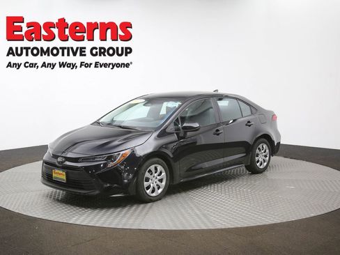 Used 2025 Toyota Corolla LE image 56