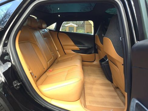 Used 2022 Lucid Air Grand Touring image 19