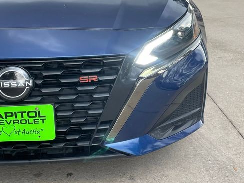 Used 2024 Nissan Altima 2.5 SR FWD image 8