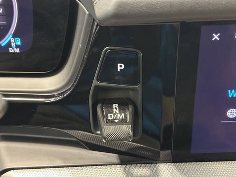 Certified 2024 Porsche Cayenne S image 27