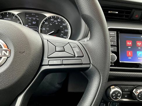 New 2025 Nissan Kicks Play S image 17