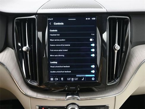 Used 2023 Volvo XC60 B5 Plus w/ Protection Package Premier image 16