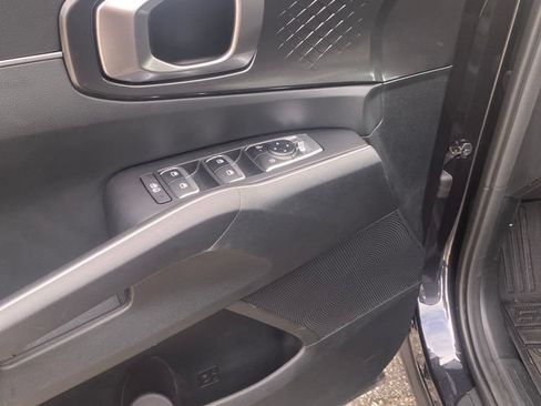 Used 2025 Kia Sorento S w/ Panoramic Sunroof Package FWD image 12
