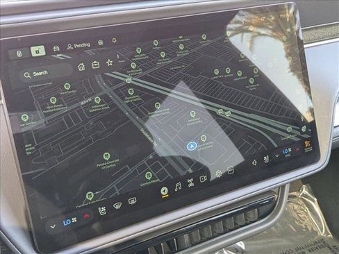 Used 2025 Rivian R1S Adventure image 13