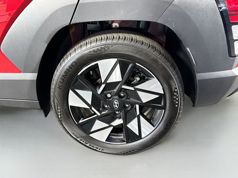 Used 2024 Hyundai Kona SEL FWD image 37
